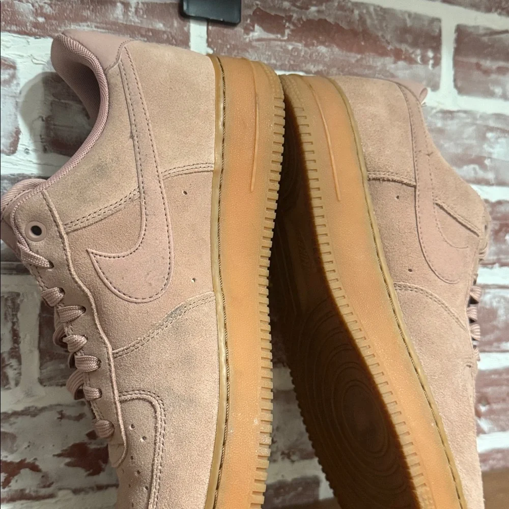 Nike Air Force 1 07 LV8 Suede 'Particle Pink Gum AA1117 600‎ Men’s Sz 10.5 Rare
